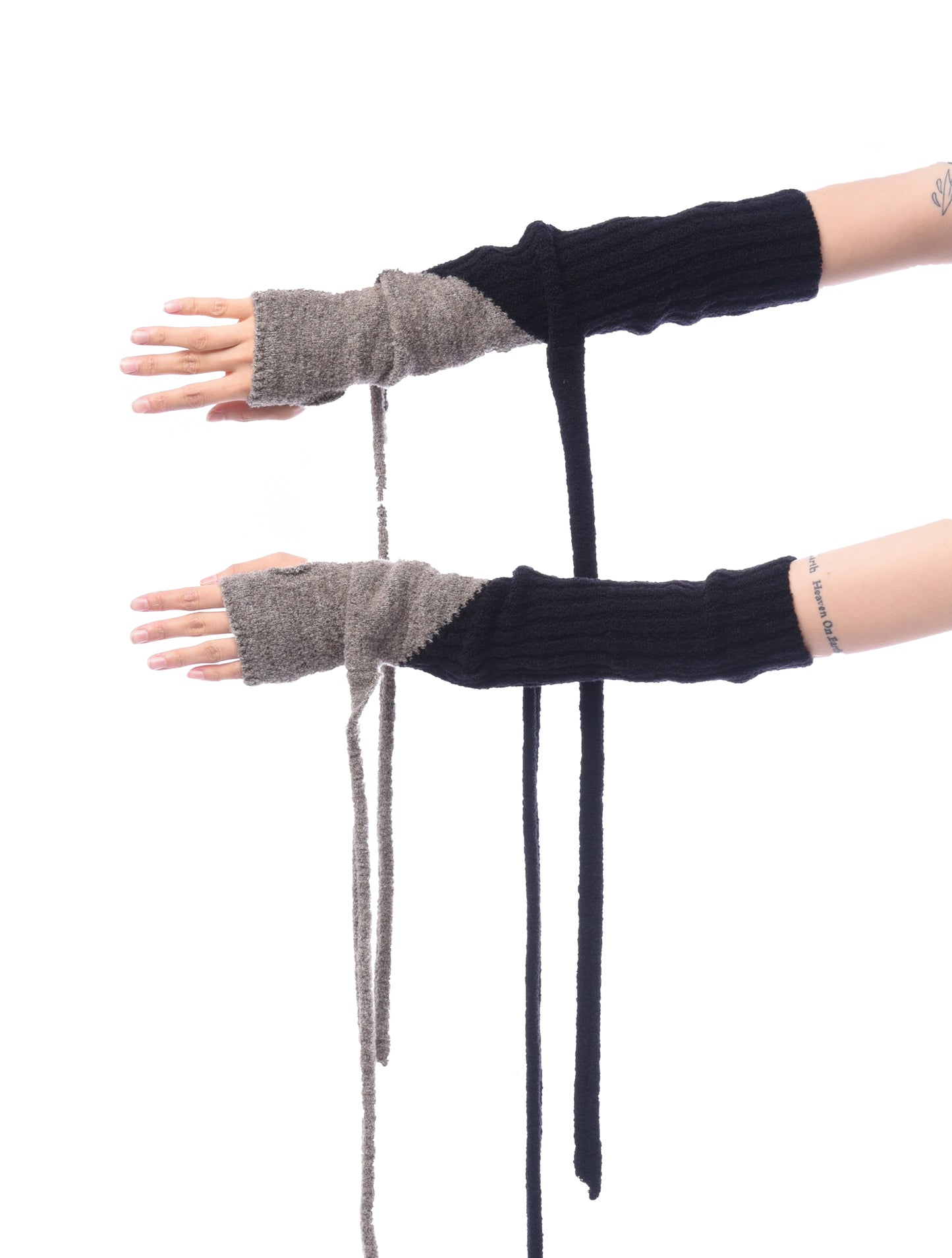 Ottolinger Boucle Knit Wrap Gloves Dark Sand